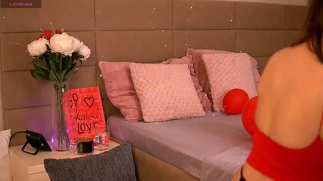 KyraCase online show from 02/20/26, 06:54