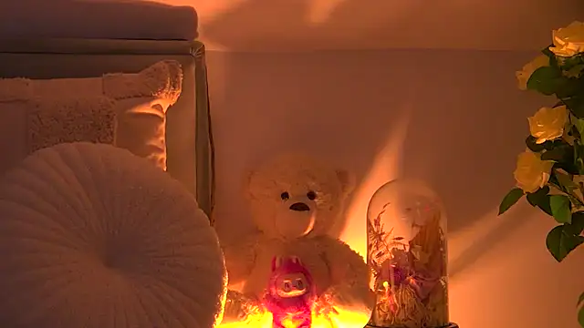 AngeliqueSkye online show from 10/26/25, 04:13