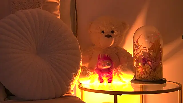 AngeliqueSkye online show from 10/25/25, 03:17