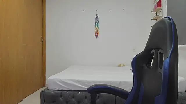 Samanthagax online show from 12/22/25, 12:27