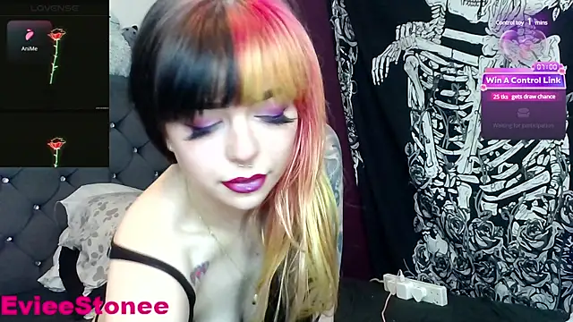 evieestonee4 online show from 01/02/25, 05:29