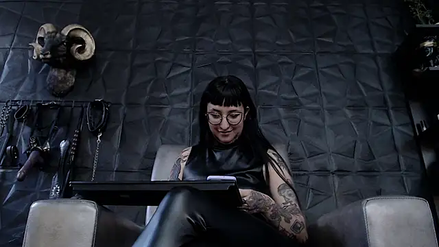 Agata Darkness online show from 12/14/25, 09:31