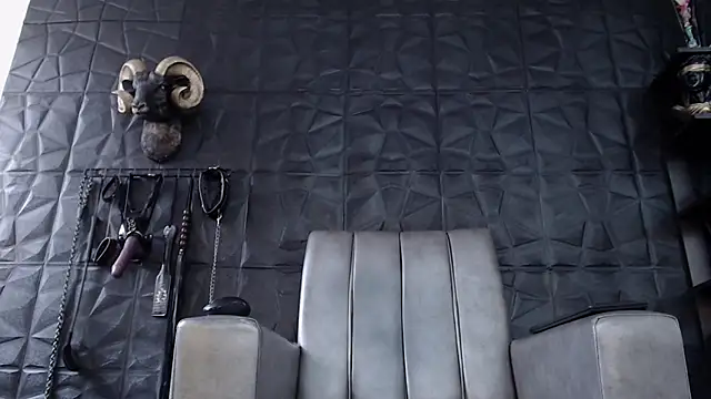 Agata Darkness online show from 02/05/26, 09:10