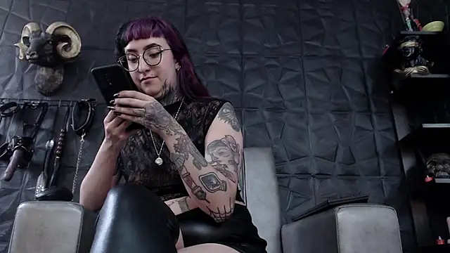 Agata Darkness online show from 03/04/26, 07:54