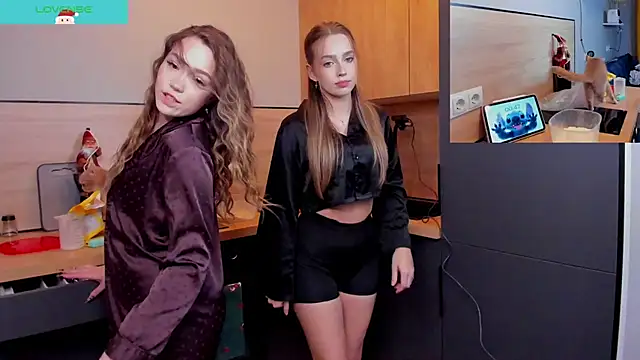 Evia r0se online show from 12/19/25, 05:48