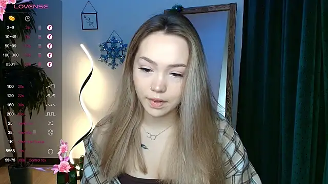 Evia r0se online show from 12/17/24, 02:23