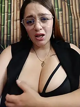 hanna-a online show from 08/07/26, 04:13
