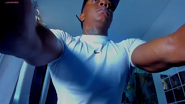 ronnie 7777 online show from 03/17/26, 04:32