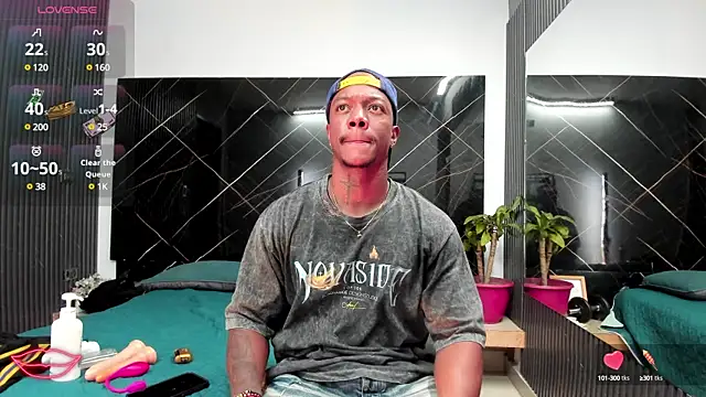 Snapshot of ronnie_7777 chatting on 03/21/25, 07:57 ronnie 7777 online show from 03/21/25, 07:57