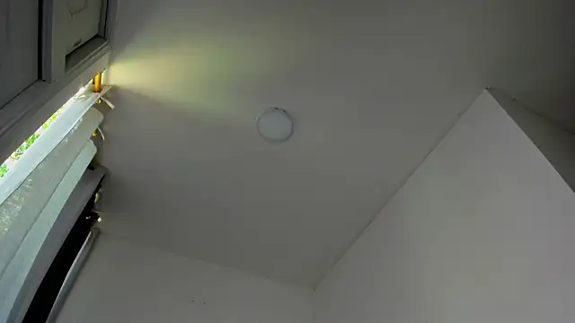 Snapshot of ronnie_7777 chatting on 10/18/25, 05:59 ronnie 7777 online show from 10/18/25, 05:59