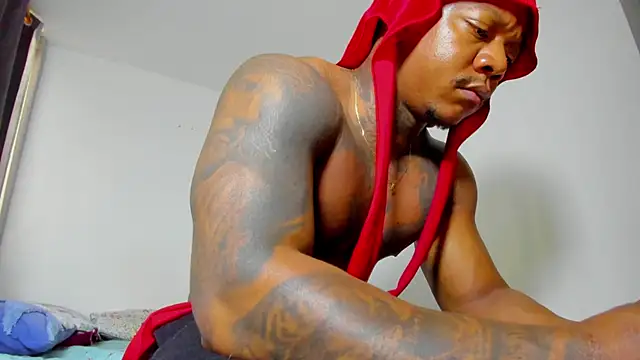 Snapshot of ronnie_7777 chatting on 10/25/25, 01:01 ronnie 7777 online show from 10/25/25, 01:01