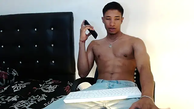 JacksonCooper1 online show from 02/02/25, 01:34