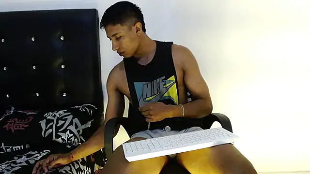 JacksonCooper1 online show from 01/24/25, 11:34