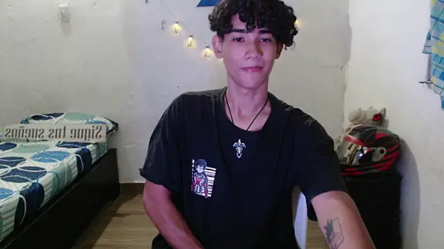 Snapshot of jake_willianss chatting on 12/19/24, 05:51 jake willianss online show from 12/19/24, 05:51