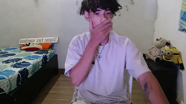 Snapshot of jake_willianss chatting on 12/22/24, 10:47 jake willianss online show from 12/22/24, 10:47