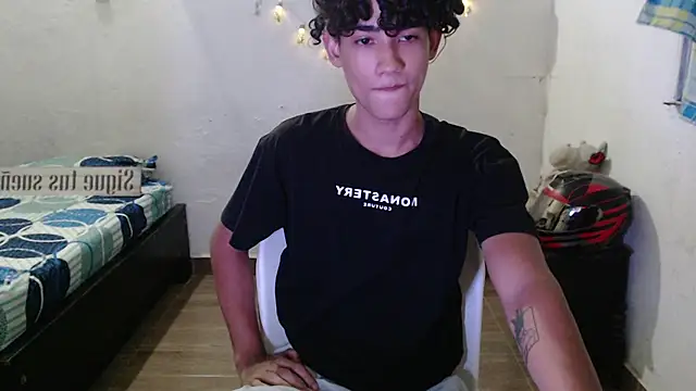 Snapshot of jake_willianss chatting on 12/20/24, 04:31 jake willianss online show from 12/20/24, 04:31