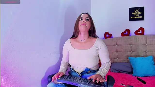 Catherine summer1 online show from 11/16/25, 04:17