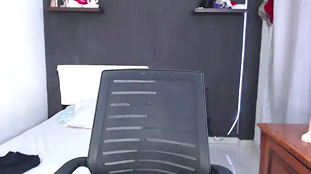 SusanLeroy online show from 04/12/26, 09:34