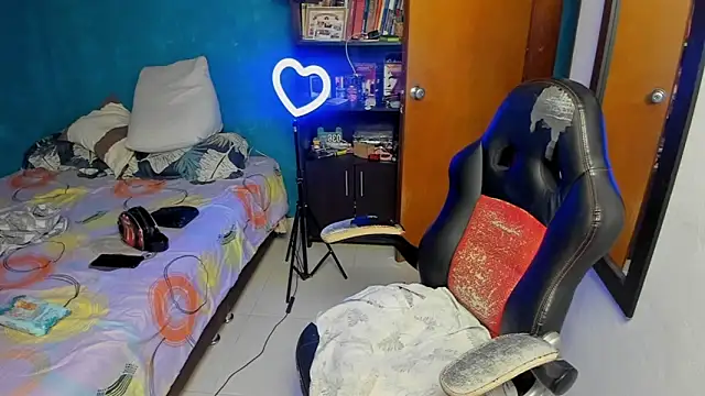 peanut tangerine online show from 12/14/25, 11:32