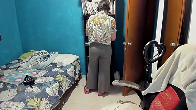 peanut tangerine online show from 10/08/25, 11:05