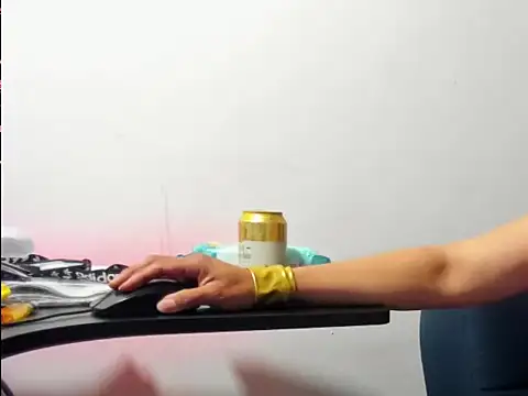 peanut tangerine online show from 11/01/25, 01:01