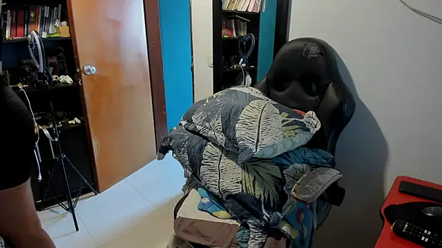 peanut tangerine online show from 09/09/25, 06:06