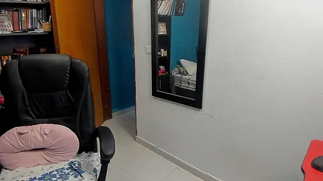 peanut tangerine online show from 02/12/26, 01:05