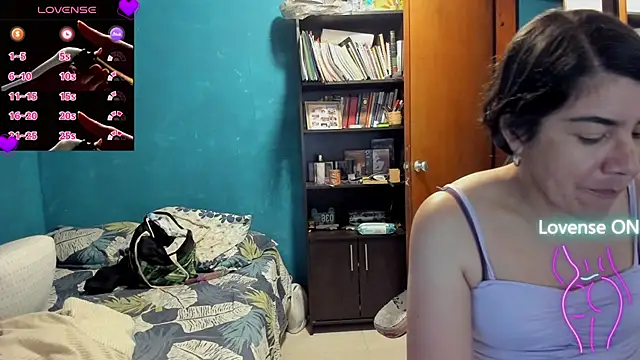 peanut tangerine online show from 11/08/25, 01:09