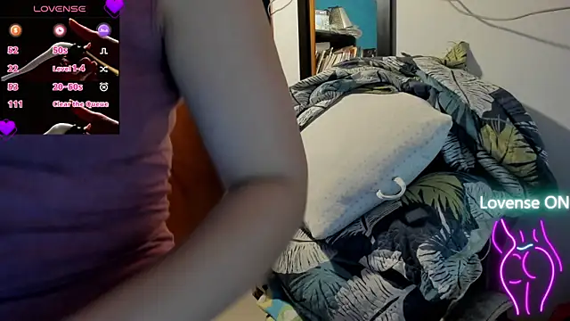 peanut tangerine online show from 11/05/25, 01:09