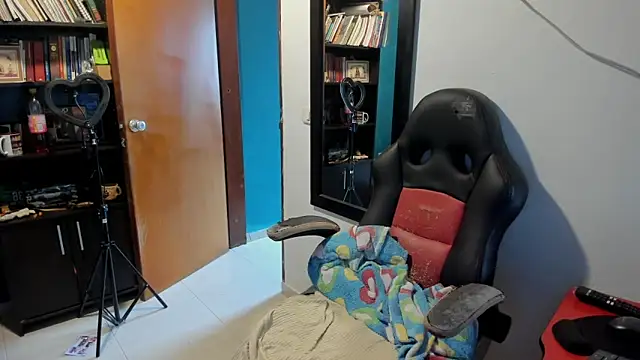 peanut tangerine online show from 09/15/25, 07:58