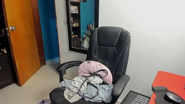 peanut tangerine online show from 01/11/26, 12:28