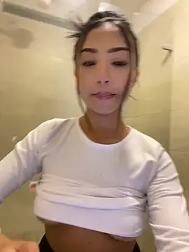 SOPHIACANDY19  online show from 02/22/26, 10:00