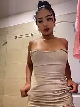 SOPHIACANDY19  online show from 05/17/26, 12:10
