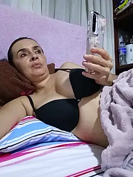 Samantha Sullivan  online show from 03/25/26, 02:44