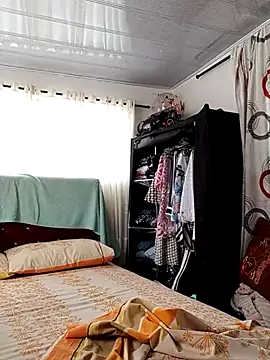 Snapshot of Samantha_Sullivan_ chatting on 03/12/25, 02:12 Samantha Sullivan online show from 03/12/25, 02:12