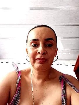 Samantha Sullivan  online show from 11/05/25, 03:26