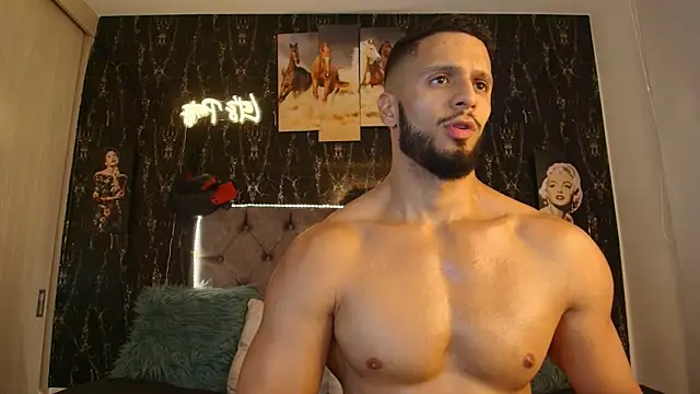 Cutetitslatin online show from 10/03/25, 10:33