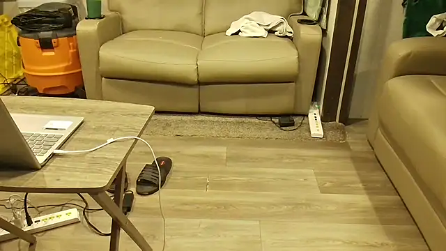 overaveragefreak4you online show from 02/17/26, 04:43