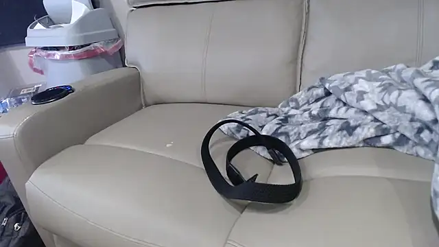 overaveragefreak4you online show from 02/05/26, 10:05