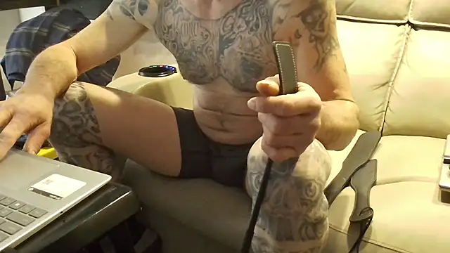 overaveragefreak4you online show from 01/08/26, 06:47