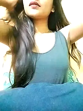 Snapshot of MISSQUEEN48 chatting on 02/04/25, 01:38 MISSQUEEN48 online show from 02/04/25, 01:38