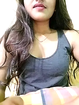 Snapshot of MISSQUEEN48 chatting on 02/03/25, 04:35 MISSQUEEN48 online show from 02/03/25, 04:35