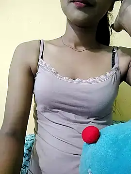 Snapshot of MISSQUEEN48 chatting on 09/12/25, 05:07 MISSQUEEN48 online show from 09/12/25, 05:07