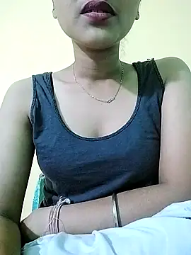 Snapshot of MISSQUEEN48 chatting on 03/02/25, 05:09 MISSQUEEN48 online show from 03/02/25, 05:09