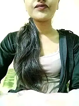 Snapshot of MISSQUEEN48 chatting on 01/08/26, 06:08 MISSQUEEN48 online show from 01/08/26, 06:08