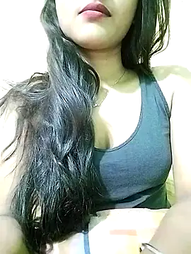 Snapshot of MISSQUEEN48 chatting on 02/14/25, 03:05 MISSQUEEN48 online show from 02/14/25, 03:05