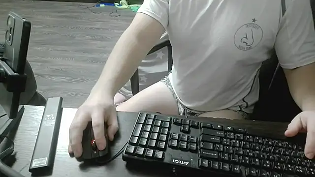 Snapshot of gamblingbum chatting on 02/05/26, 08:15 gamblingbum online show from 02/05/26, 08:15