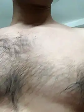 Snapshot of Wild-Honey chatting on 10/13/25, 04:47 Wild-Honey online show from 10/13/25, 04:47