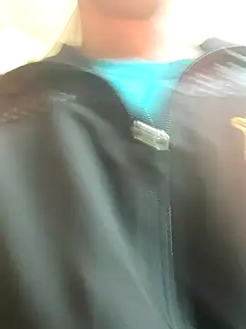 Snapshot of Wild-Honey chatting on 12/29/24, 04:48 Wild-Honey online show from 12/29/24, 04:48