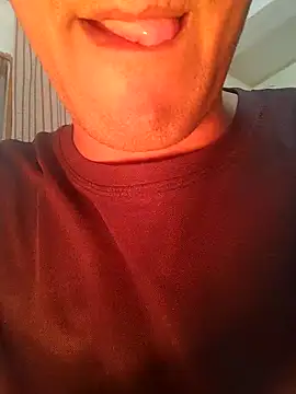 Snapshot of Wild-Honey chatting on 12/24/24, 01:27 Wild-Honey online show from 12/24/24, 01:27